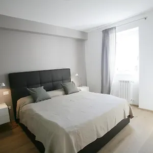 Apartment La